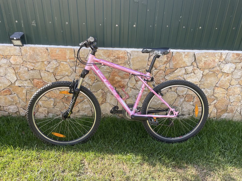 Bicicleta BTT GT All Terra