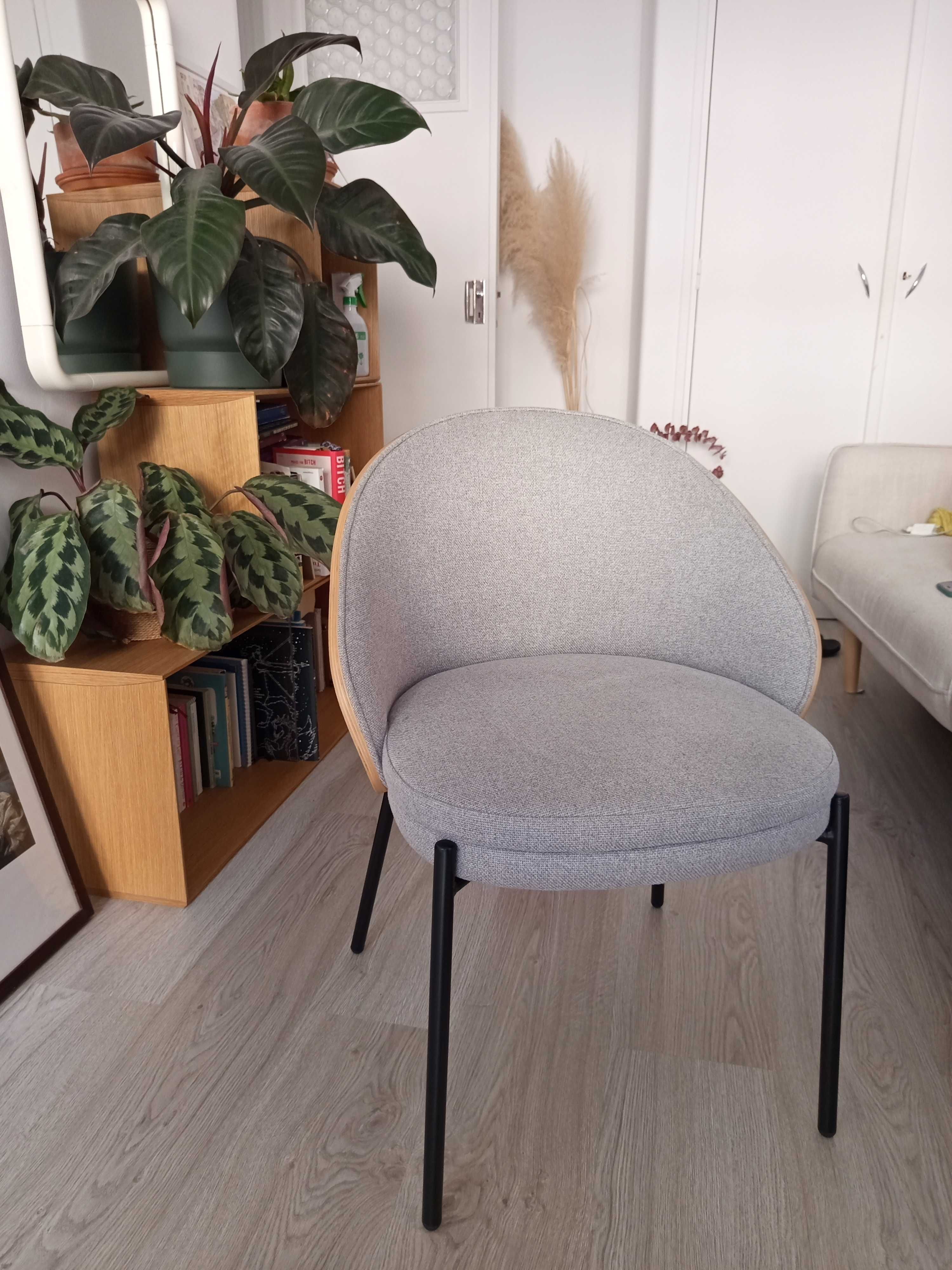 Mesa com cadeiras