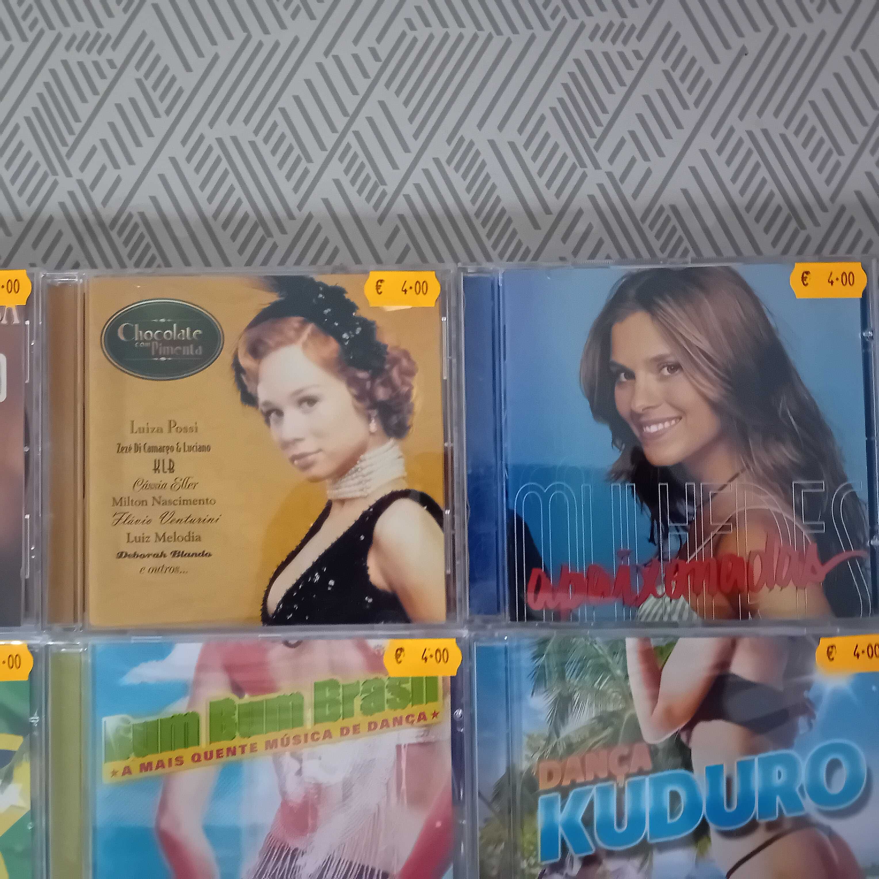 Música em Cd Novelas Brasileiras e para Dançar.