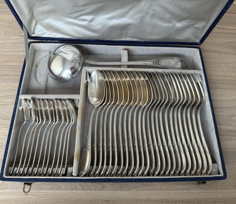 Zabytkowy komplet sztućców Ercuis – Francja – posrebrzane