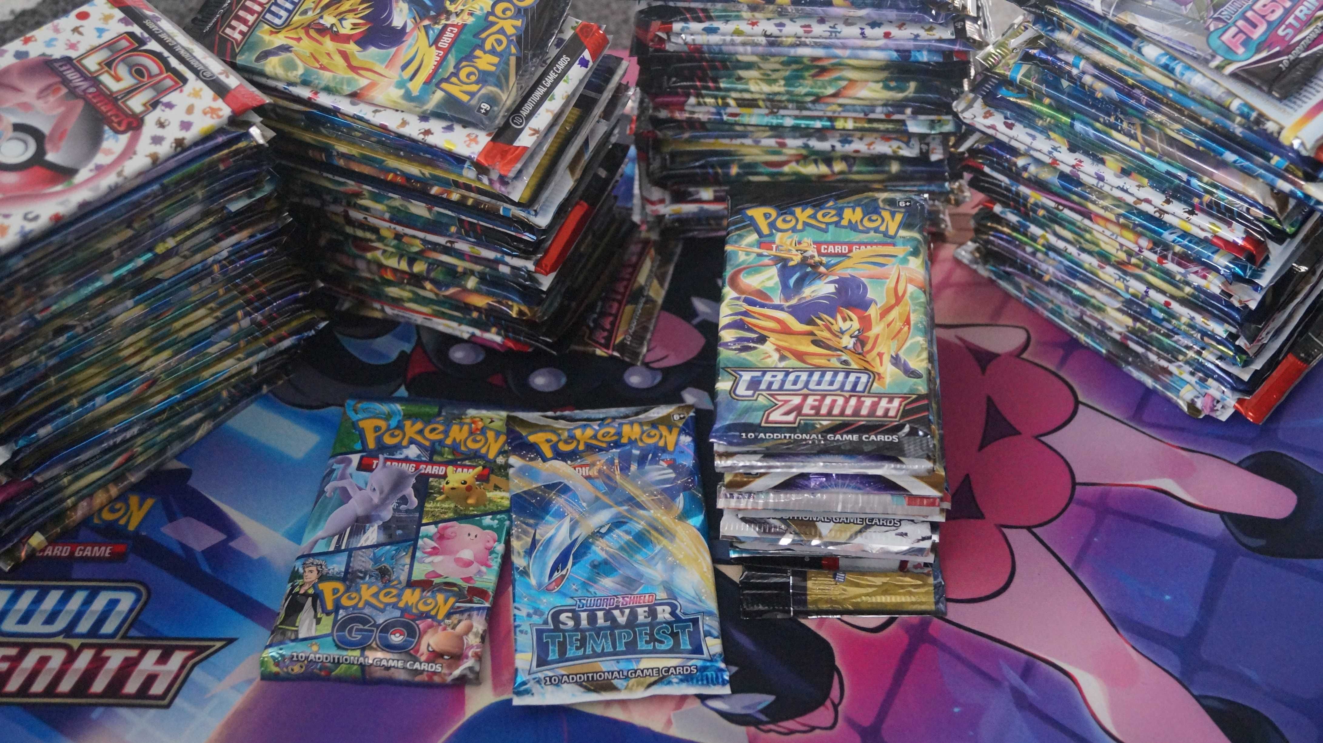 Mini Mystery Box Pokémon TCG – Repack z Boosterem vol. 3