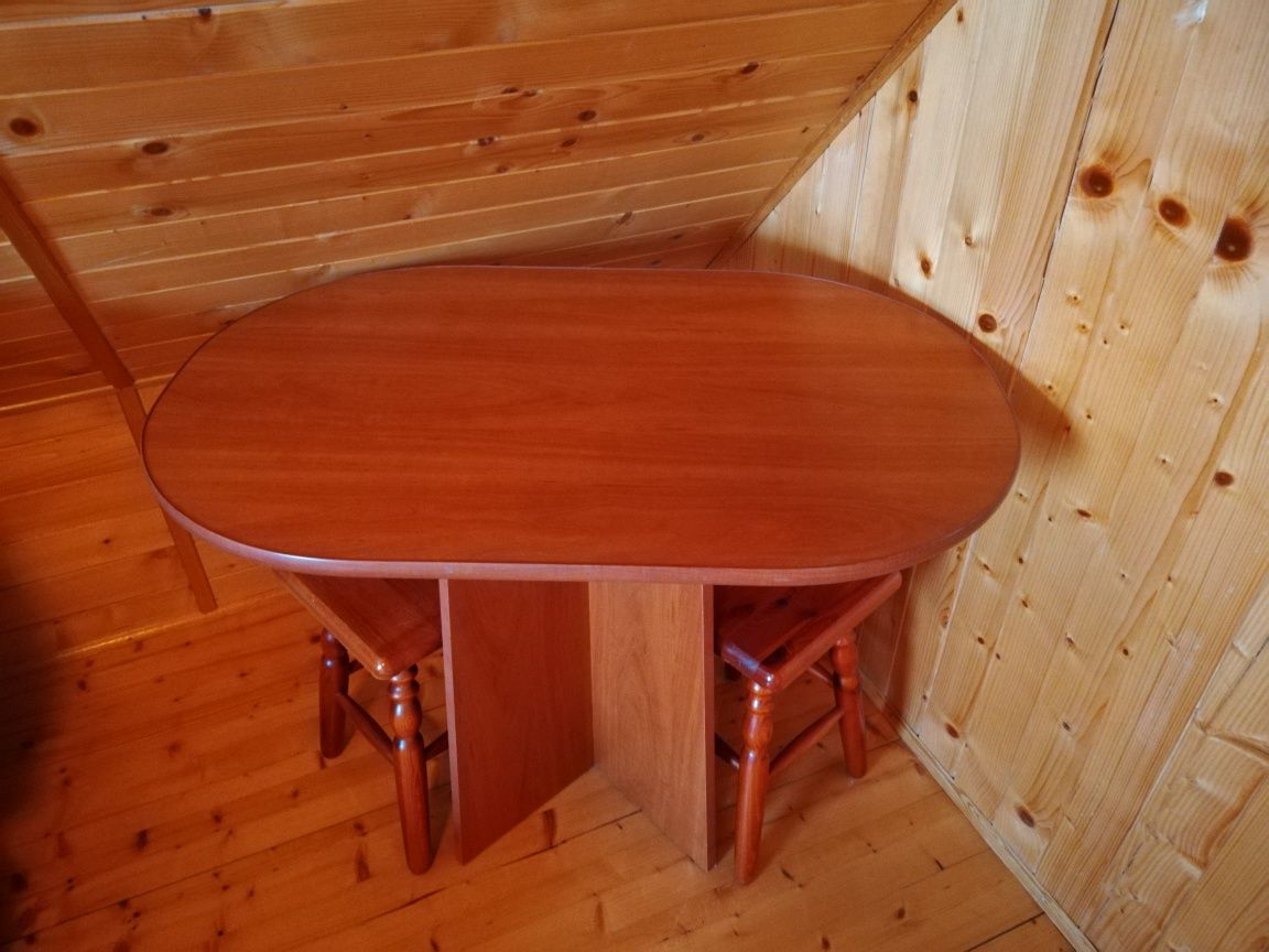Stół (stolik) +2 taborety