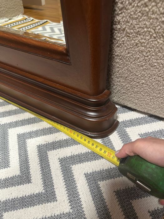 Дзеркало б/у можна ставити або вішати