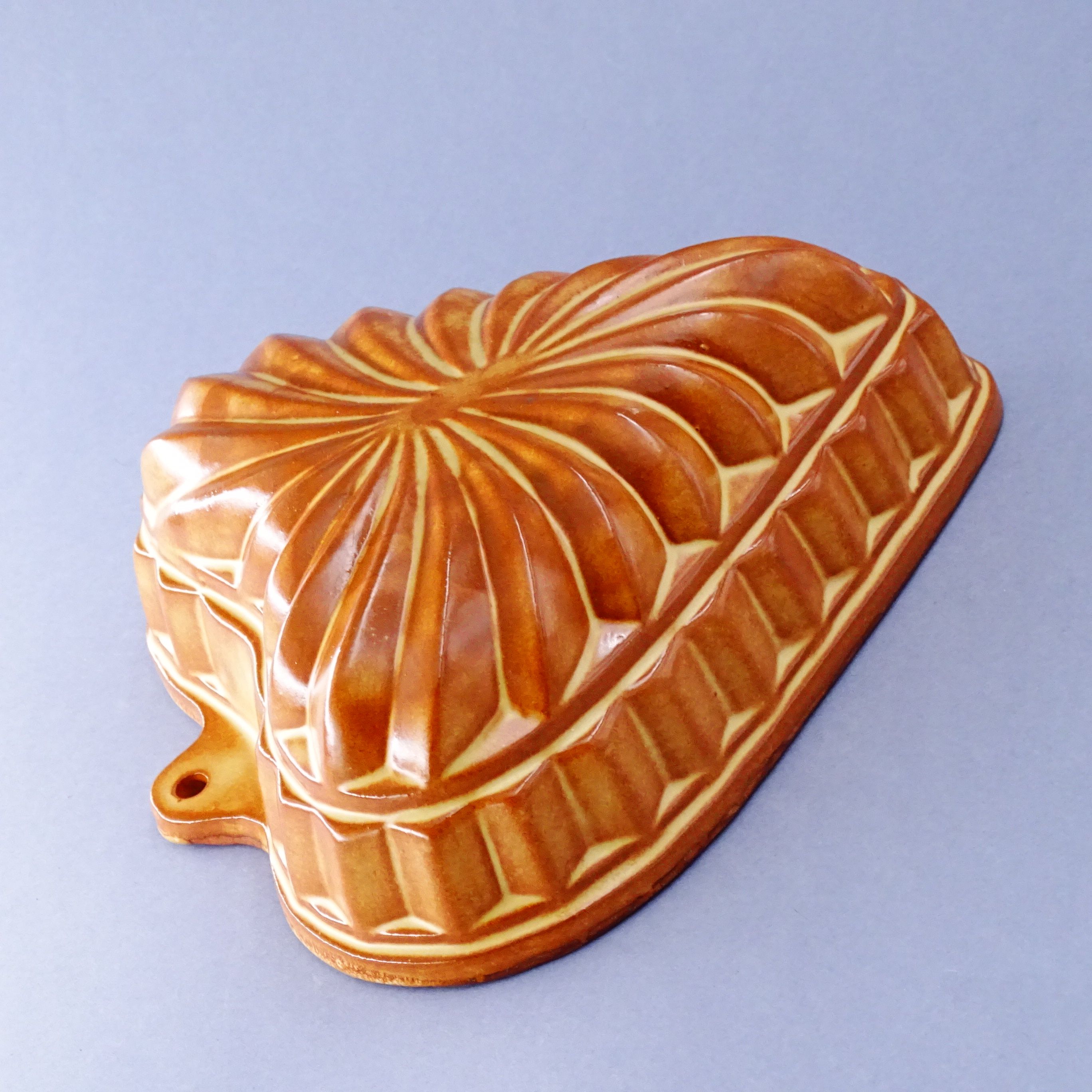 piękna ceramiczna forma do pieczenia / serce