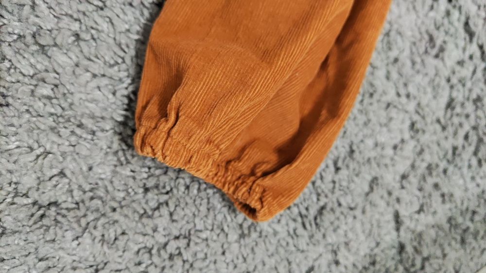 Sukienka dla dziewczynki r.122 Reserved