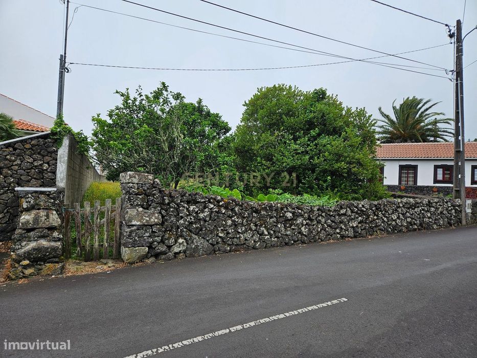Excelente terreno com projeto de arquitetura aprovado em Terra Chã.