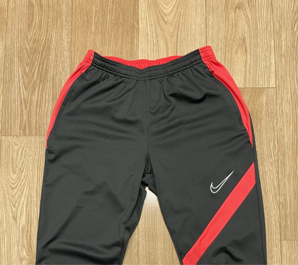 Спортивні штани Nike Dri Fit Academy брюки