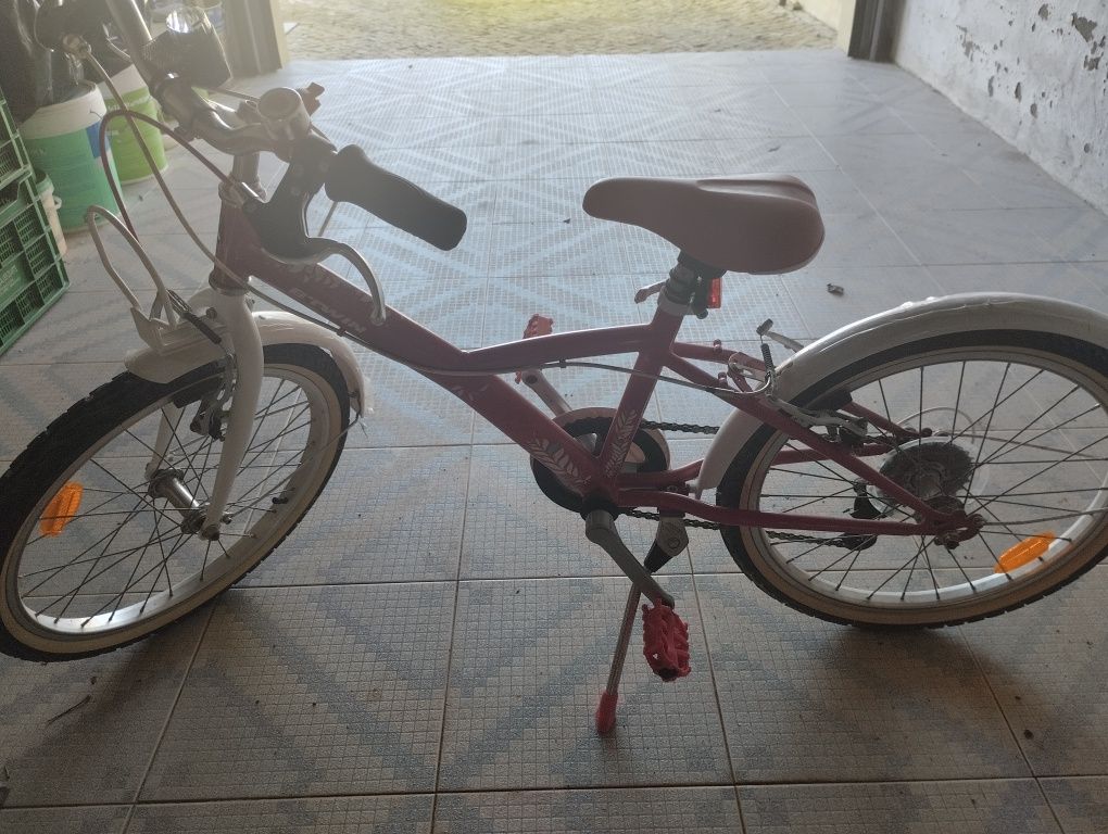 Bicicleta menina