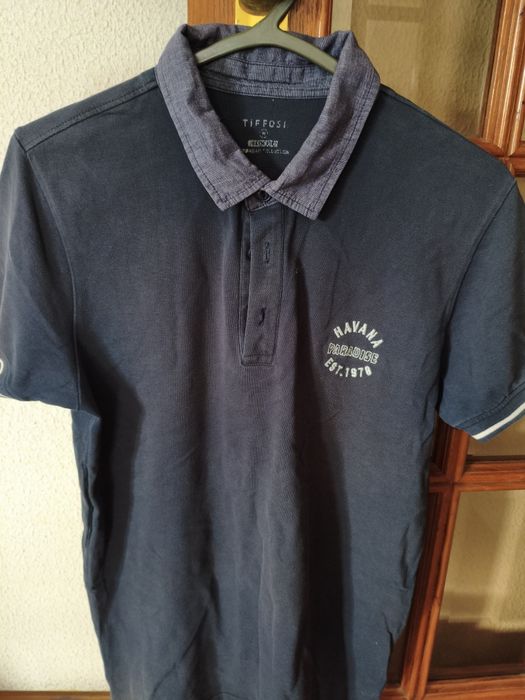 Polo azul marinho da marca Tiffosi