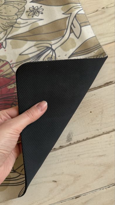 Йогамат замшевий із декором з ніжних квітів