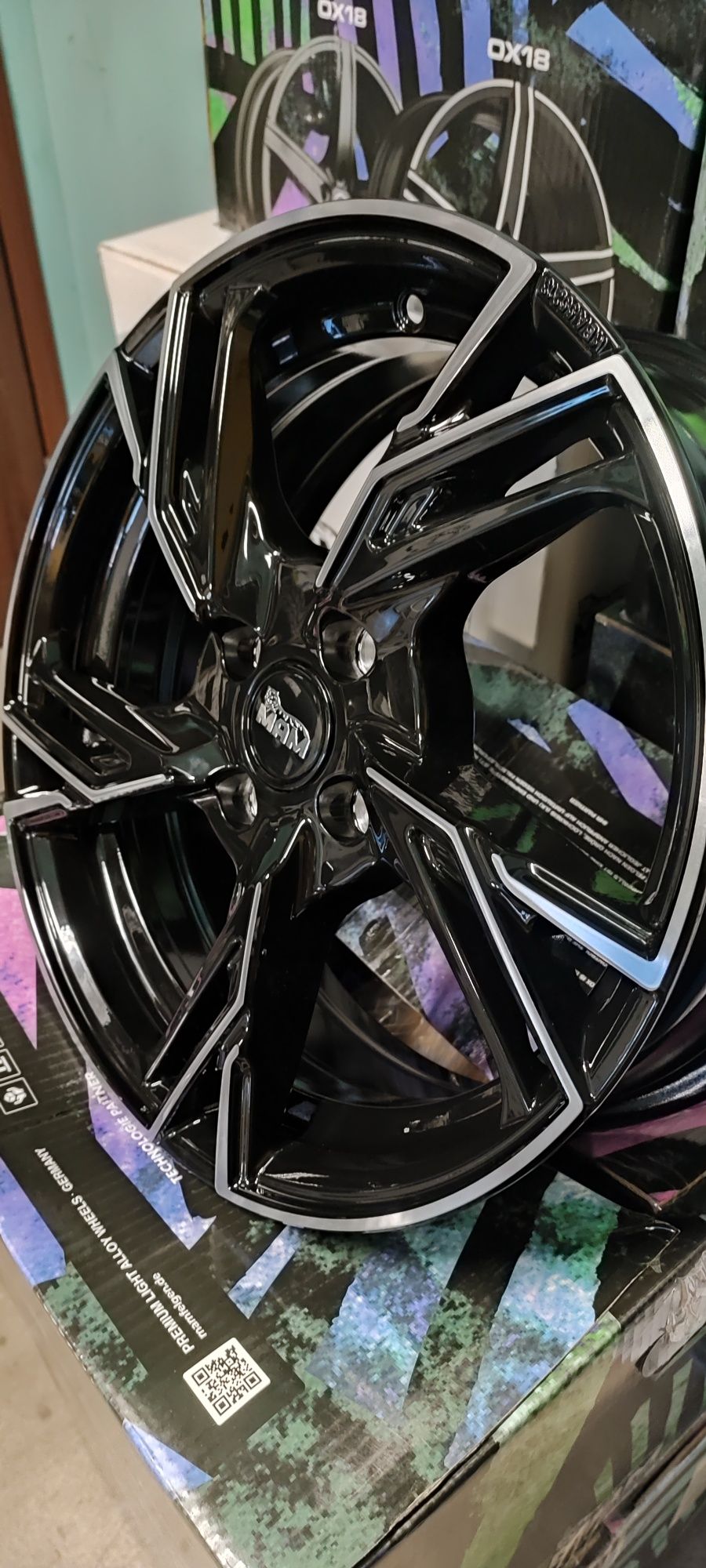 16" 4X100 6.5J Renault Nissan komplet felg aluminiowych.