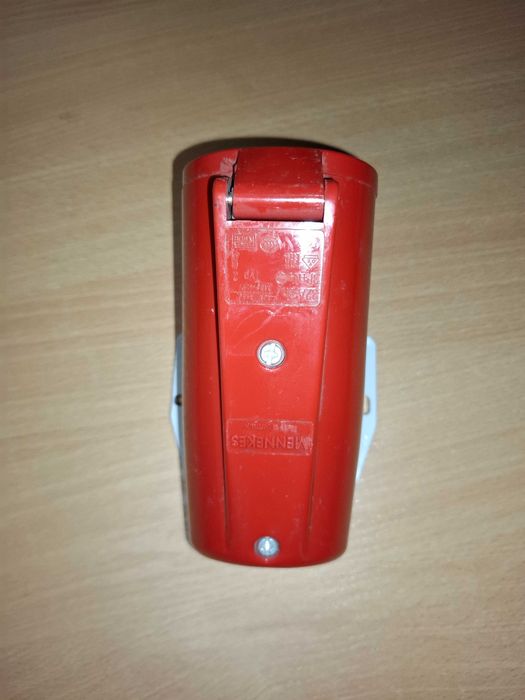 Gniazdo stałe 16A 5P 400V czerwone IP44 MENNEKES