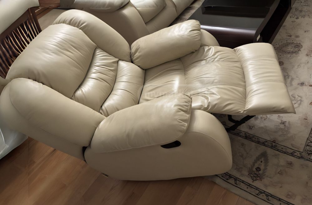 Nieaktualne Skórzany fotel obrotowy bujany rozkładany relax . Dowóz