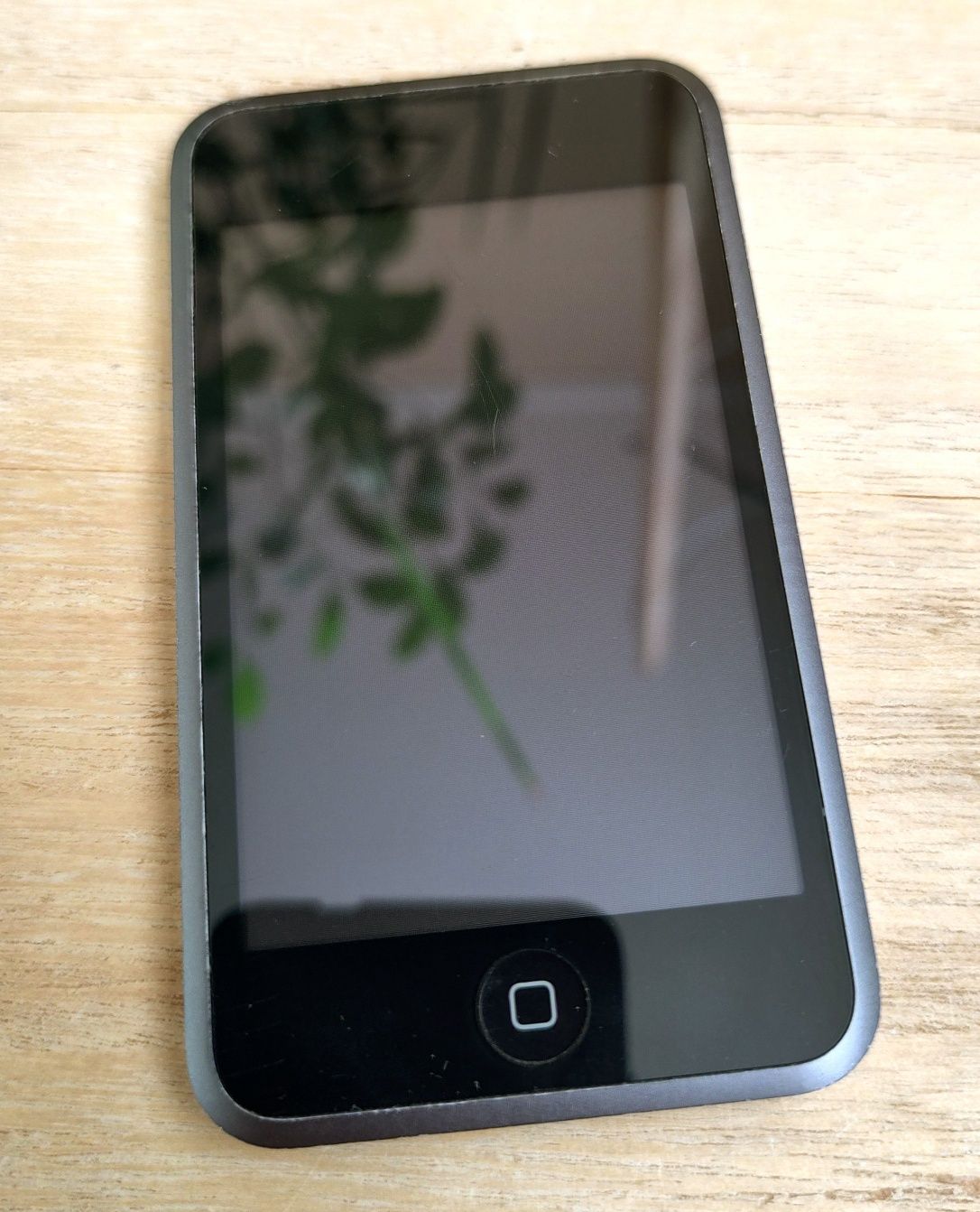 Apple Ipod touch 2007 рік A1213 1gen на 16gb