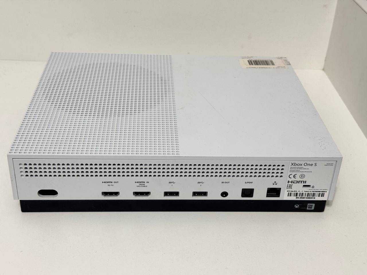 Консолі Xbox One S заблоковані  (на запчастини)