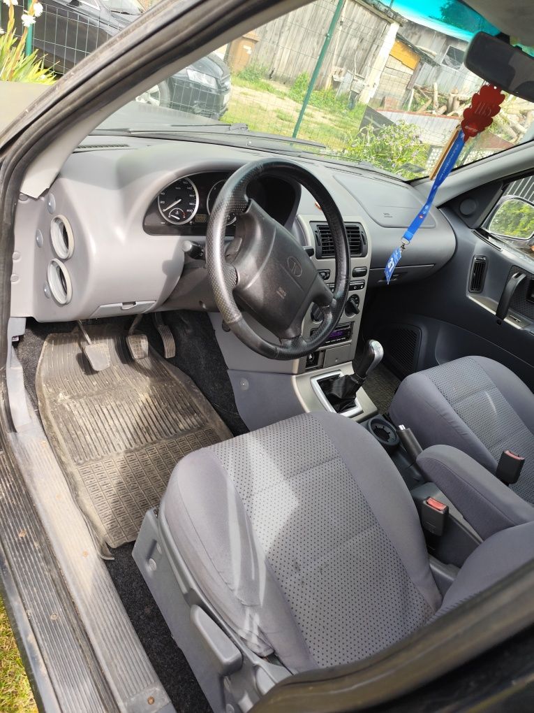 Samochód Tata Safari