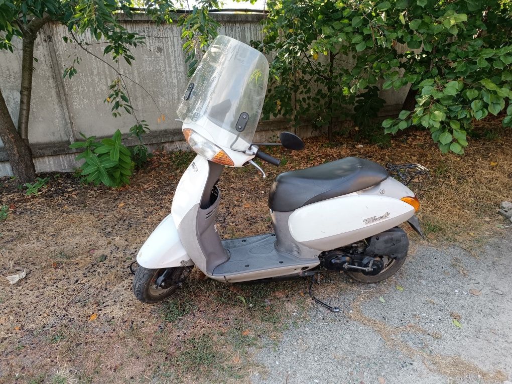 Продам скутер Honda Tact