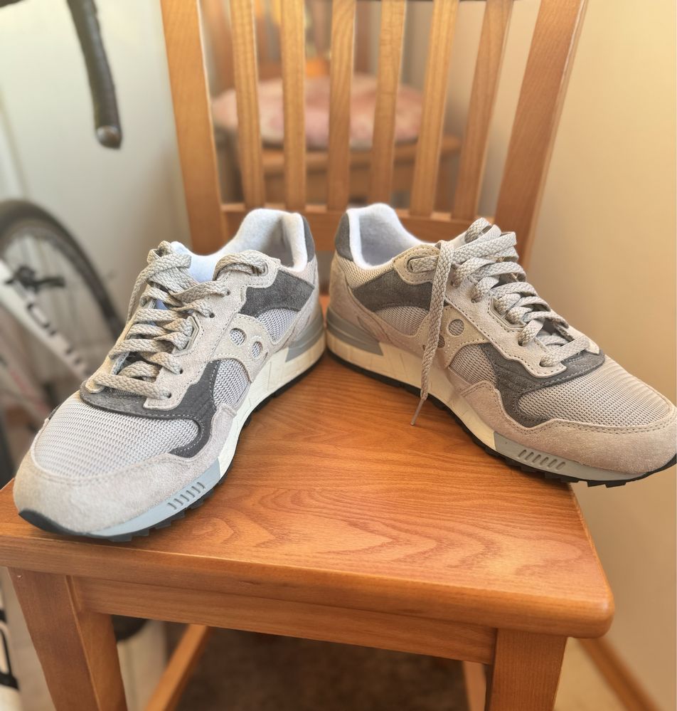 Кросівки saucony shadow 5000 бежеві нові