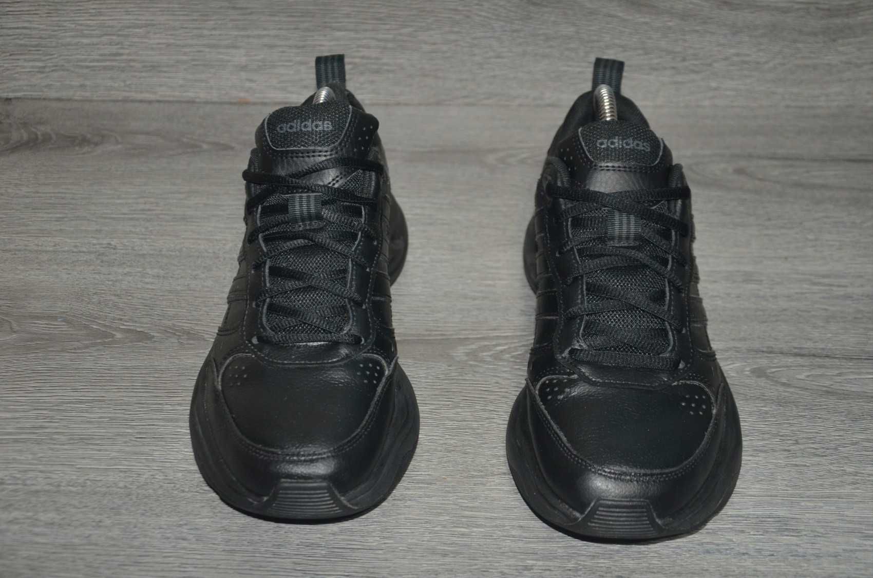 Продам кросівки шкіряні ФІРМА Adidas Strutter