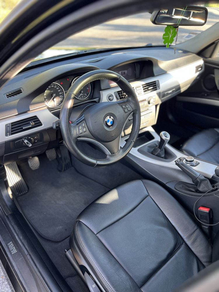 BMW 318 d Touring Lci  Navigation