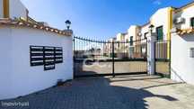Moradia T3 Condominio Fechado