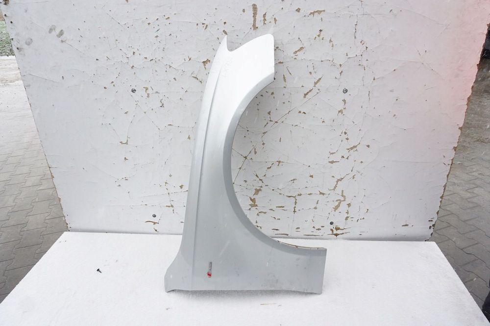 BŁOTNIK PRAWY PRZÓD AUDI A4 B8 LX7W