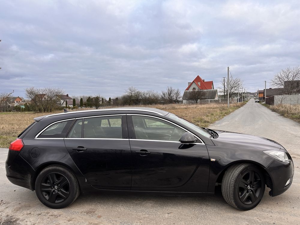 Opel Insignia 2010 рік