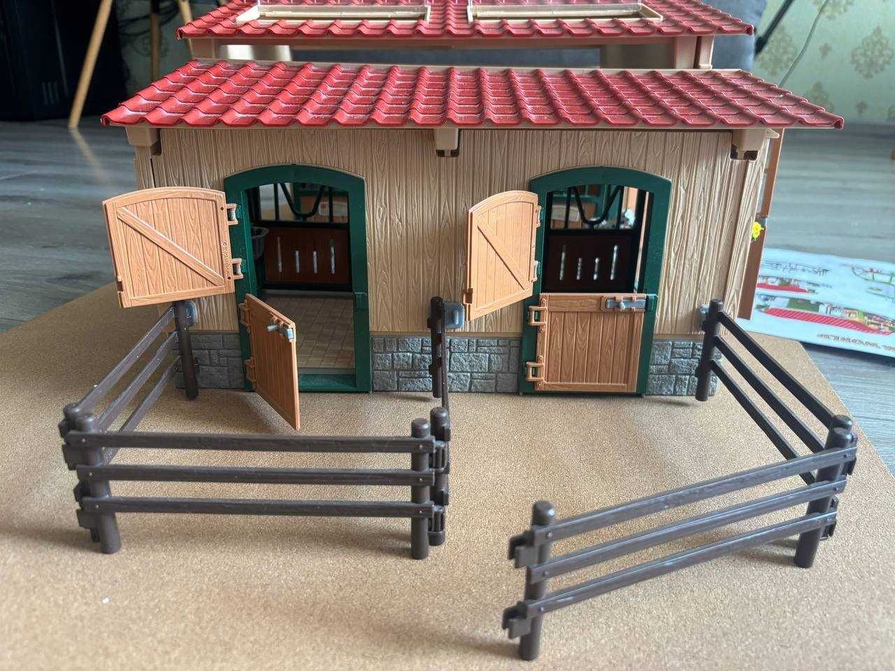 Набір Конюшня з аксесуарами Schleich