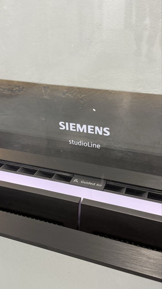 Вбудована Інтегрована витяжка в стільницю Siemens Studio Line