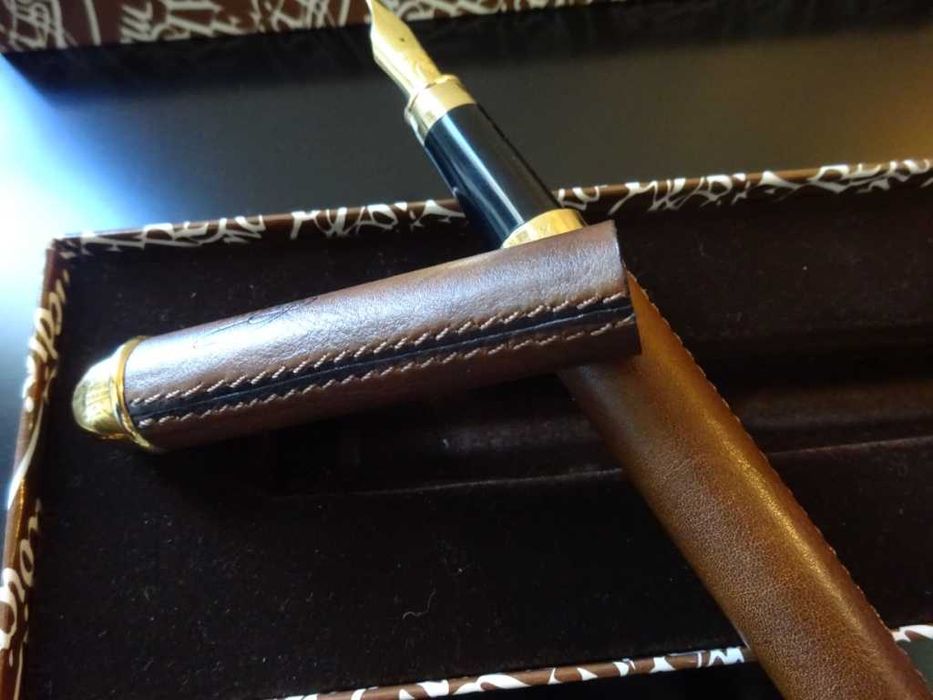 Arte Alemã caneta em Pele com aparo em iridiu, golden plate