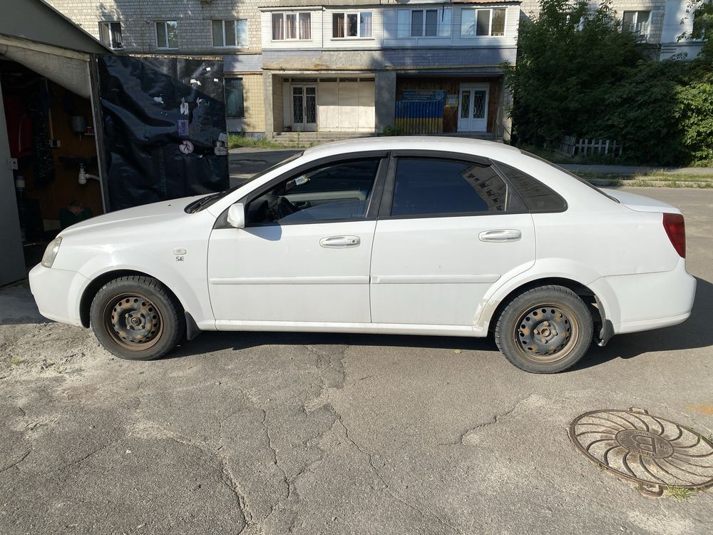 Продам Chevrolet Lachetti 1.6.2012