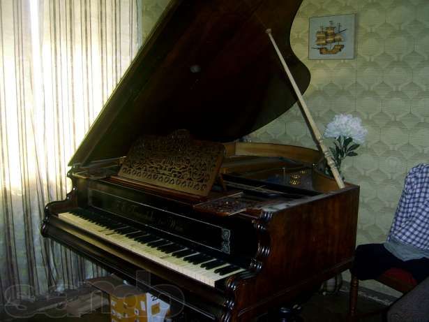 Продам антиквариатный рояль
