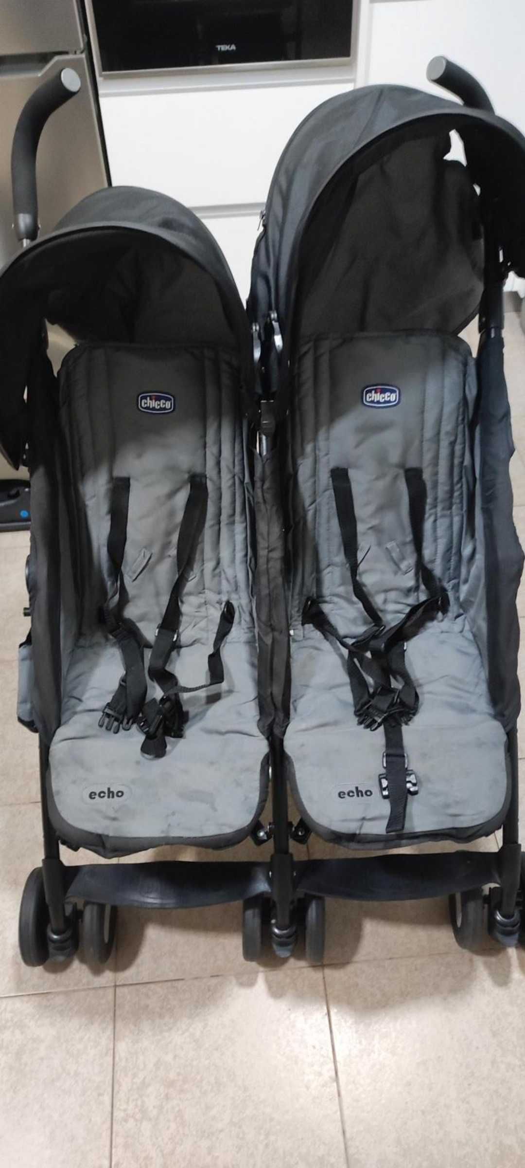 Carrinho de bebé gémeos