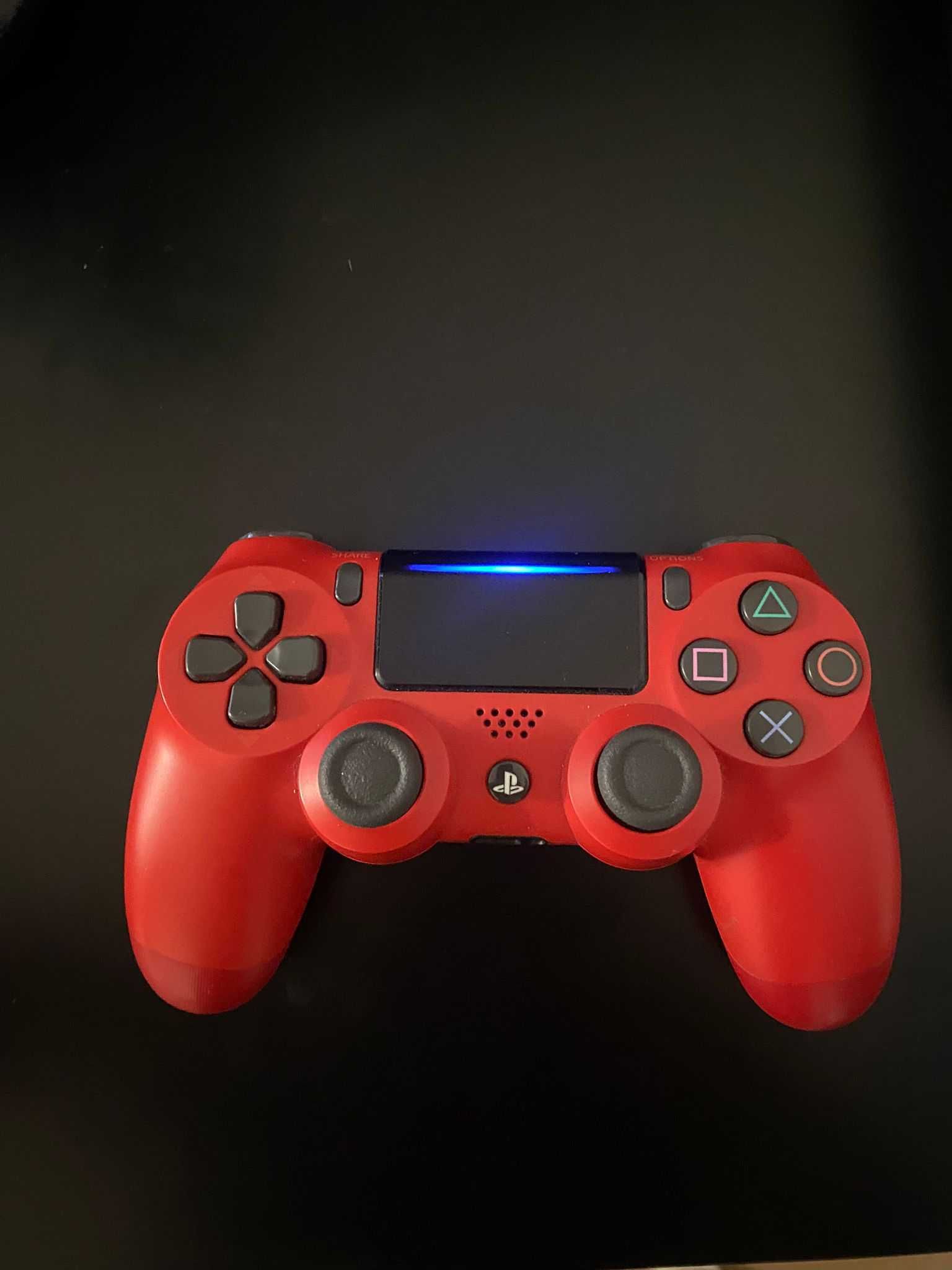 Playstation 4 500GB + Comando Magma Red