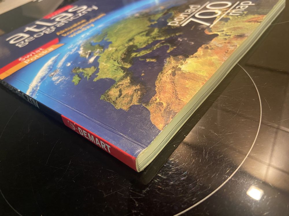 Szkolny atlas geograficzny w.2018 DEMART