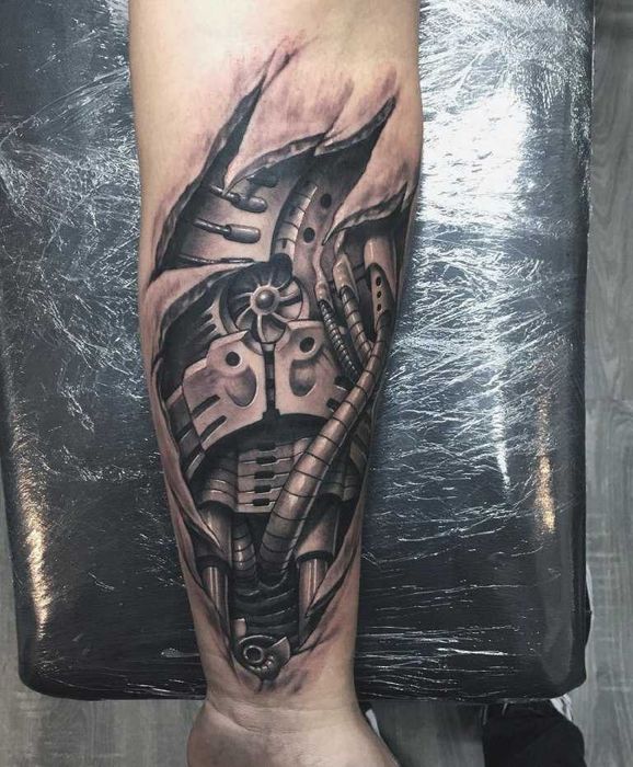 Татуировки, исправление, подбор ескиза,  качественный пирсинг в Киеве.