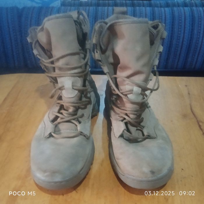 Продам оригинальные берцы Найк