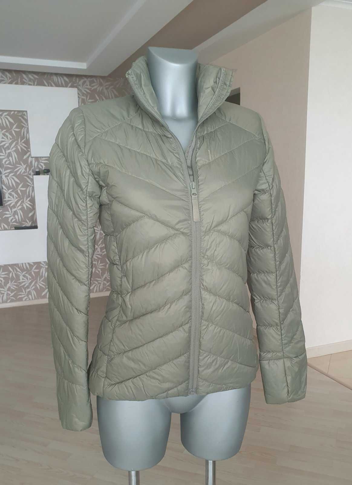 Тепла та легка куртка H&M, повномірний розмір XS