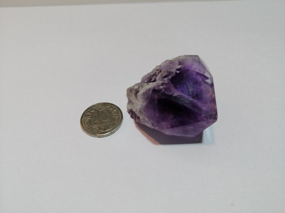 Naturalny kamień Ametyst w formie kryształów nr 4