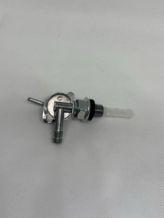 Бензиновий краник