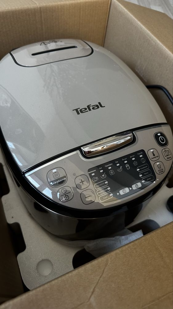 Мультиварка Tefal Fuzzy logic RK 321A34