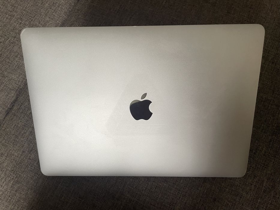 MacBook Pro 13 2019