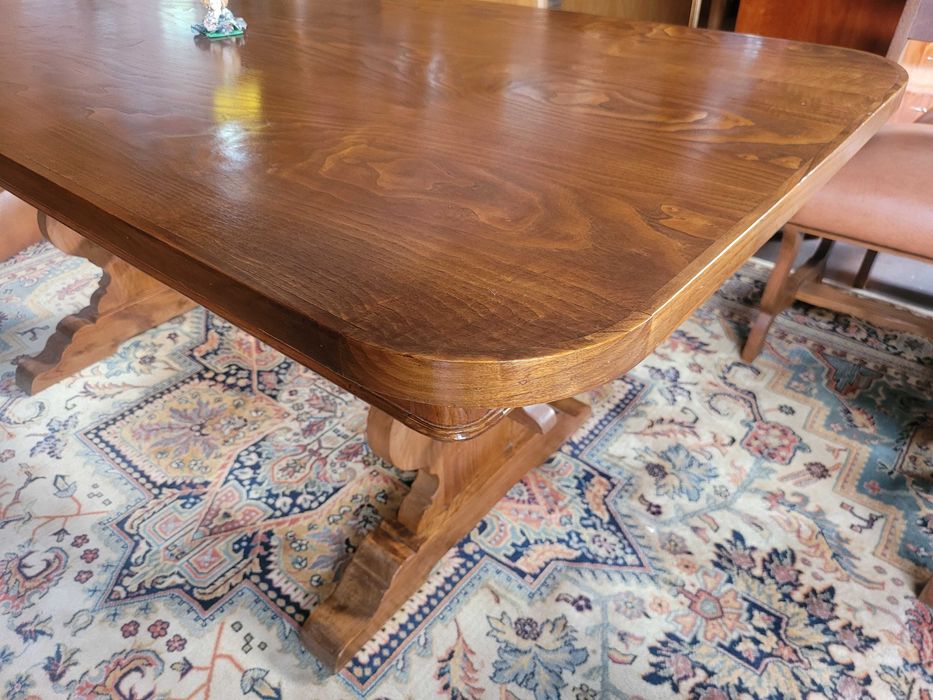 Excelente mesa em madeira óptimo estado geral