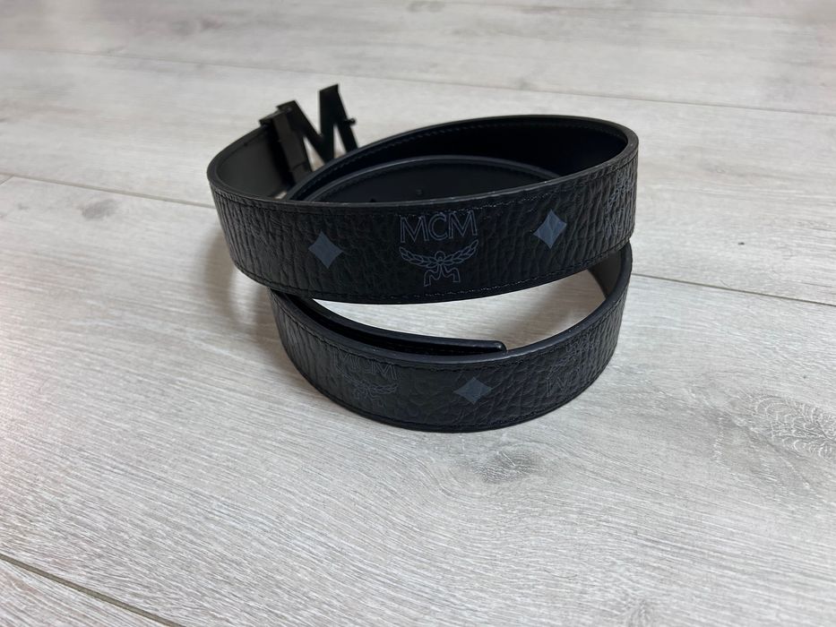 Черный ремень mcm