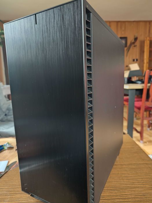 Komputer Ryzen 5800x3d, RTX 3080 Ti