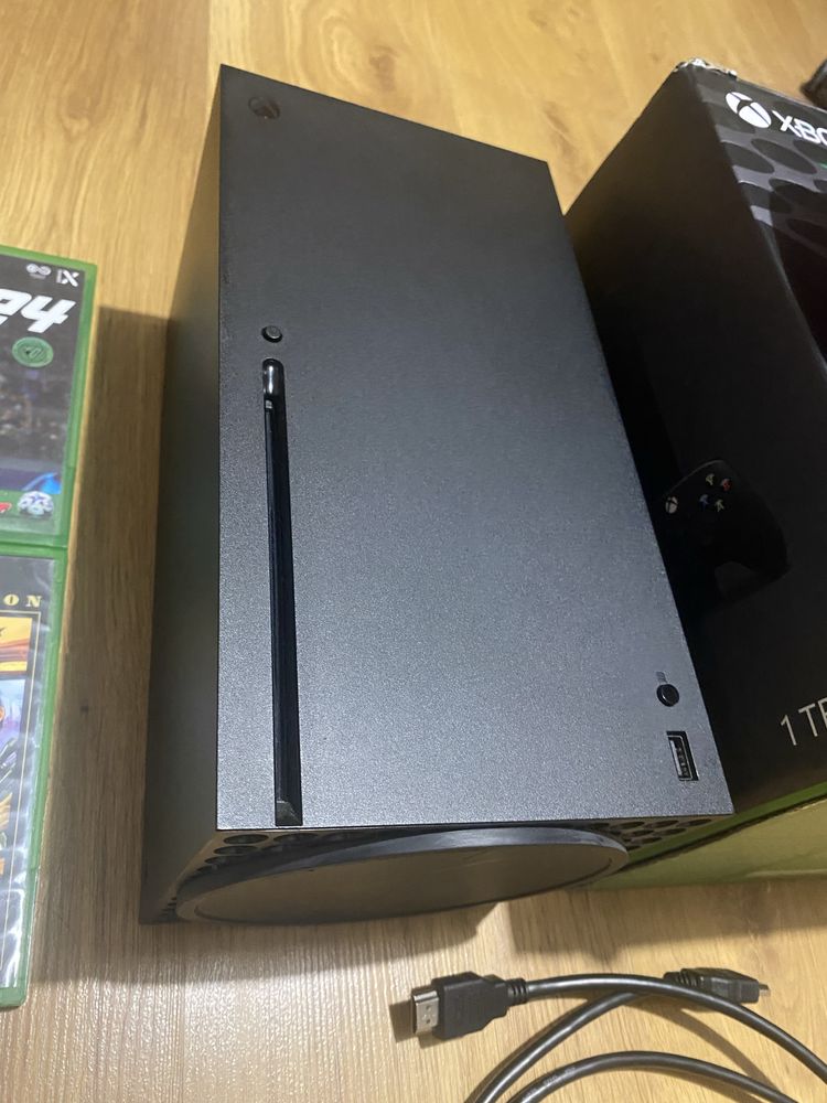 Konsola Microsoft Series X 2Pady+Gta5 FC24 Okablowanie 100% Sprawna