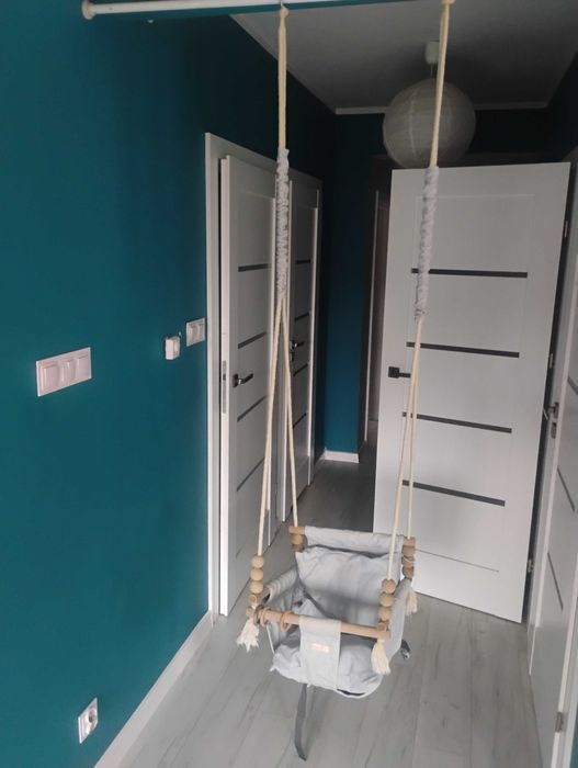 Huśtawka dziecięca drewniana wisząca wewnętrzna