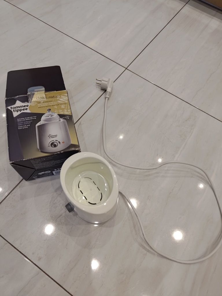 Podgrzewacz do butelek/ słoiczków Tommee Tippee + GRATIS