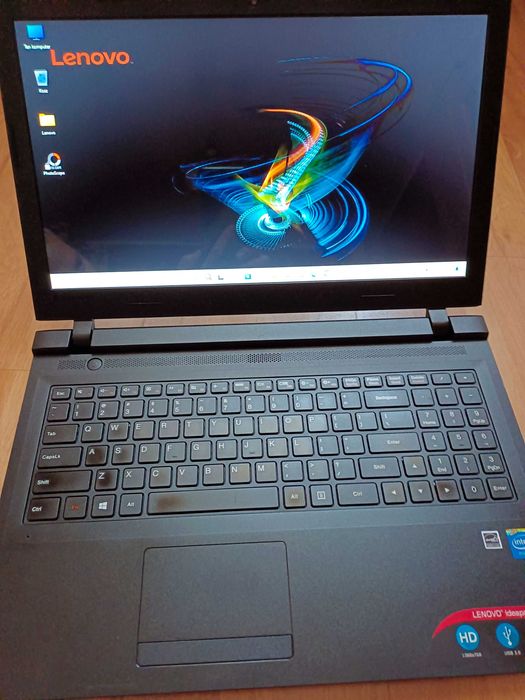 laptop Lenovo - 15,6"/win10/sdd-240gb/ram-8gb/cpu-4 rdzenie/bateria 2h