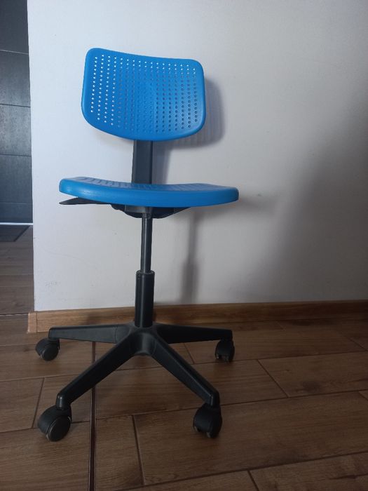 Krzeslo obrotowe dla dzieci Ikea